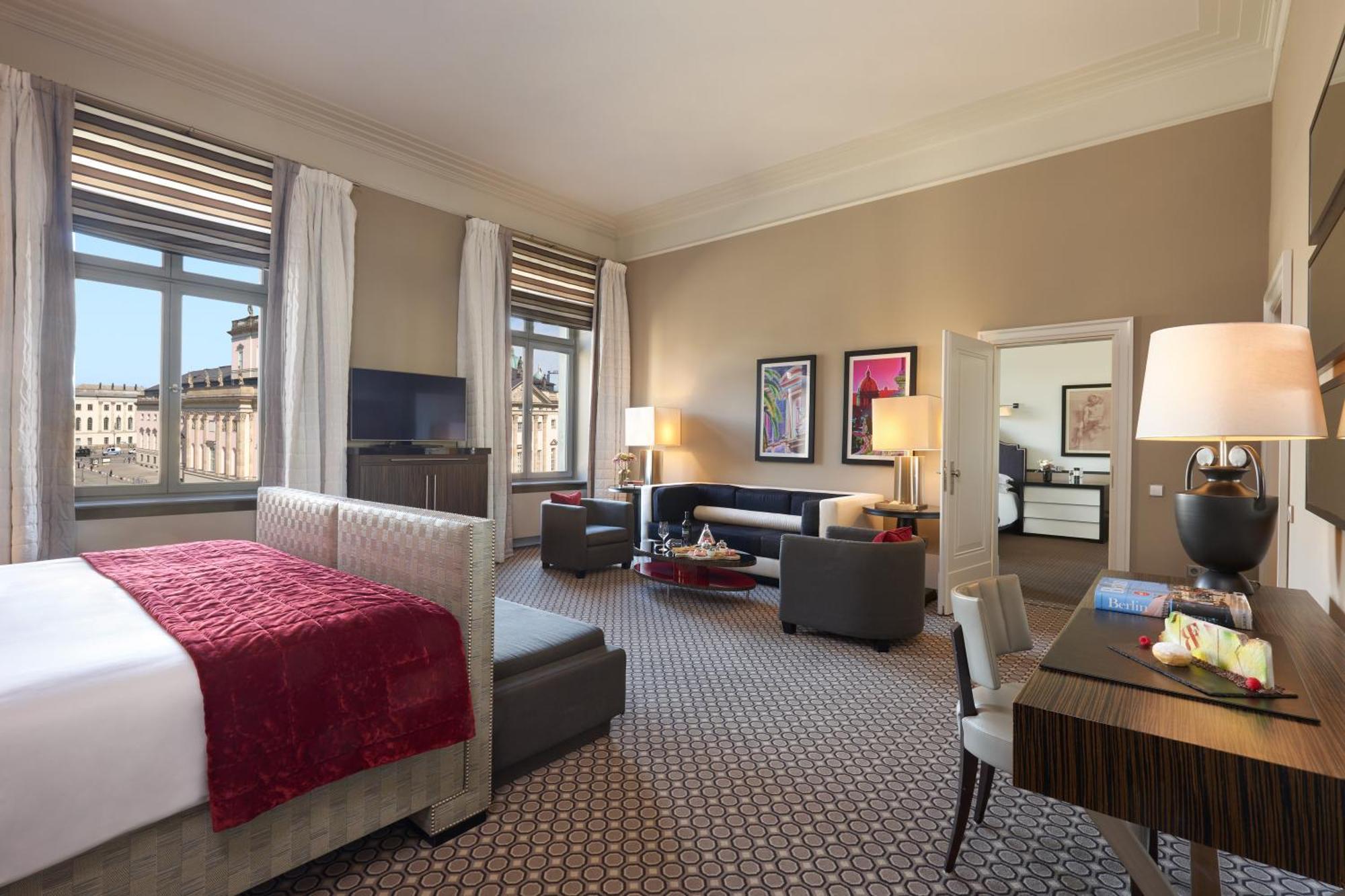 Deluxe One Bedroom Suite