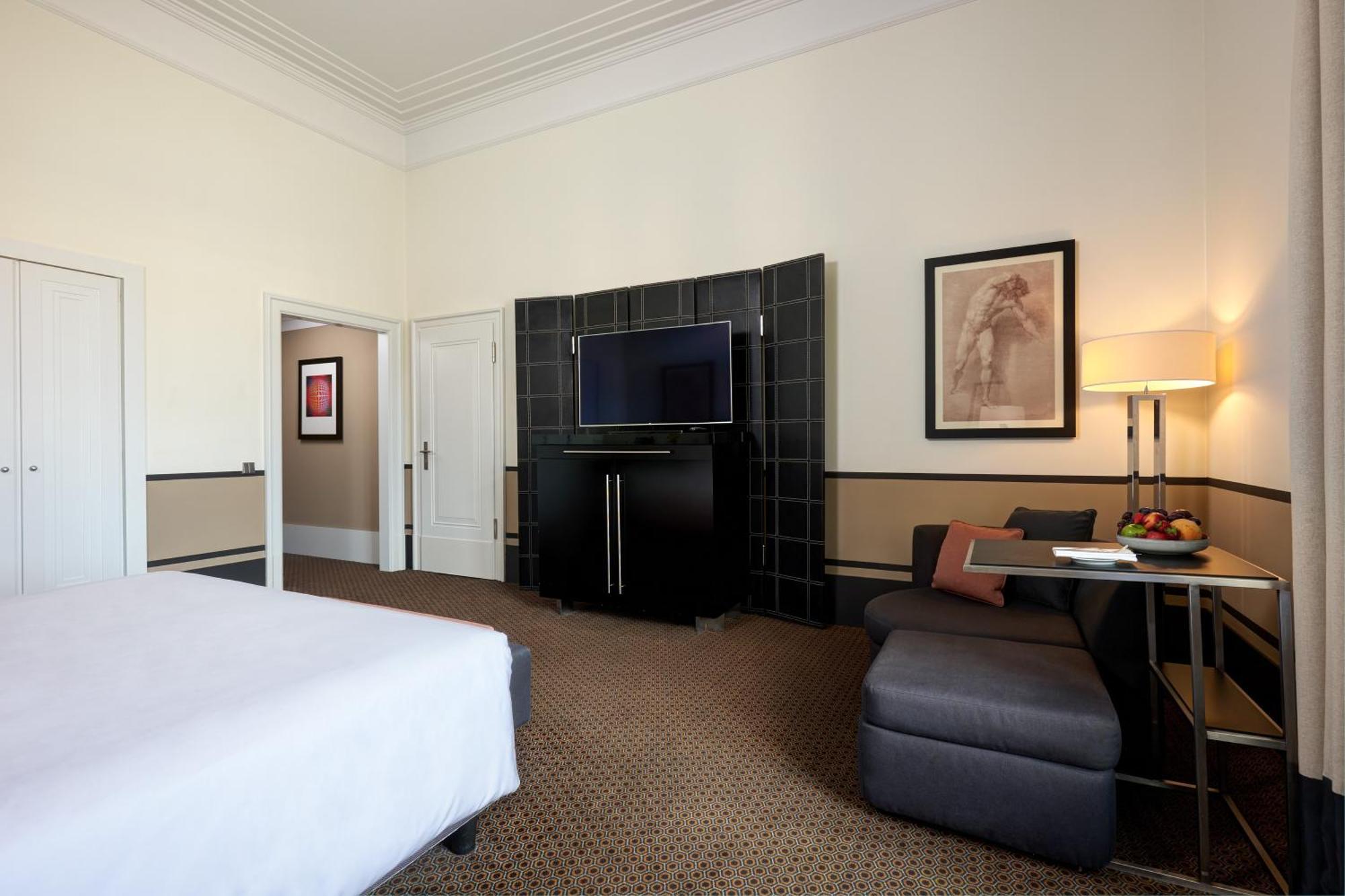 Premier Room